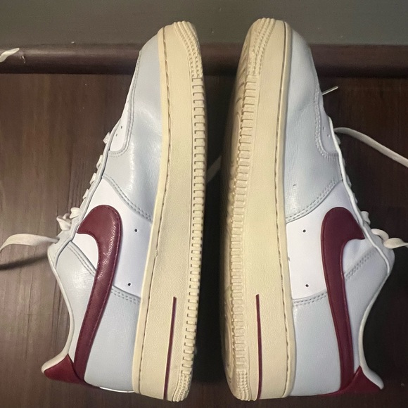 Nike Women’s Air Force size 8  (US) - Picture 9 of 13